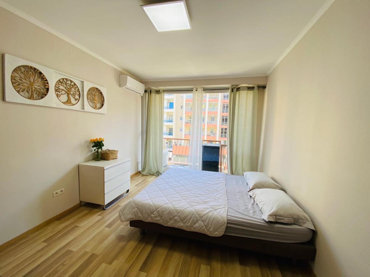 Magnifique 60m2 ,3 Pieces , Equipee,tres Lumineux, 2 Minutes A Pied De La Plage Apartment Nizza