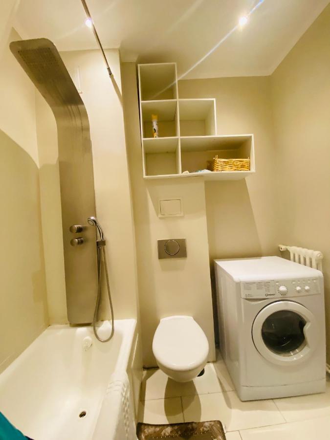 Magnifique 60m2 ,3 Pieces , Equipee,tres Lumineux, 2 Minutes A Pied De La Plage Apartment Nizza